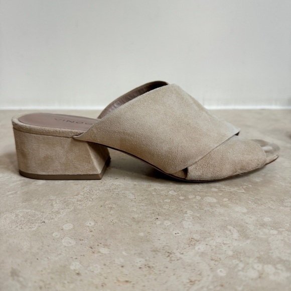 Vince Karsen Beige Suede Block Heel Slide Sandals Womens Size 8.5 M Open Toe - Picture 8 of 13